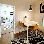 Apartment Suutarintie - Authentic Lappish Experience By The River