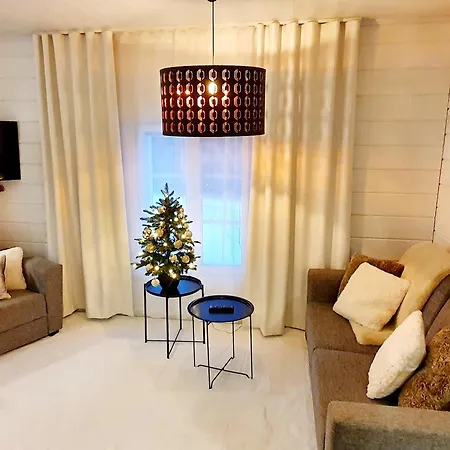 Suutarintie - Authentic Lappish Experience By The River شقة روفانييمي